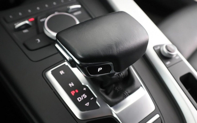 Audi A4 cena 79000 przebieg: 142330, rok produkcji 2018 z Lublin małe 352